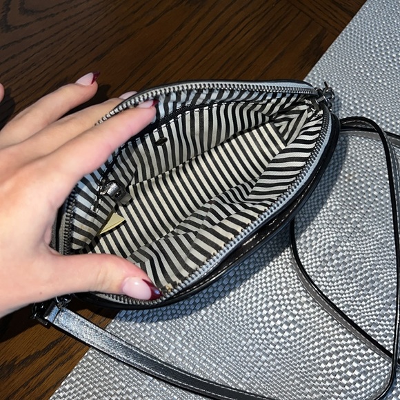 KATE SPADE metalic crossbody with matching wallet - Picture 6 of 8